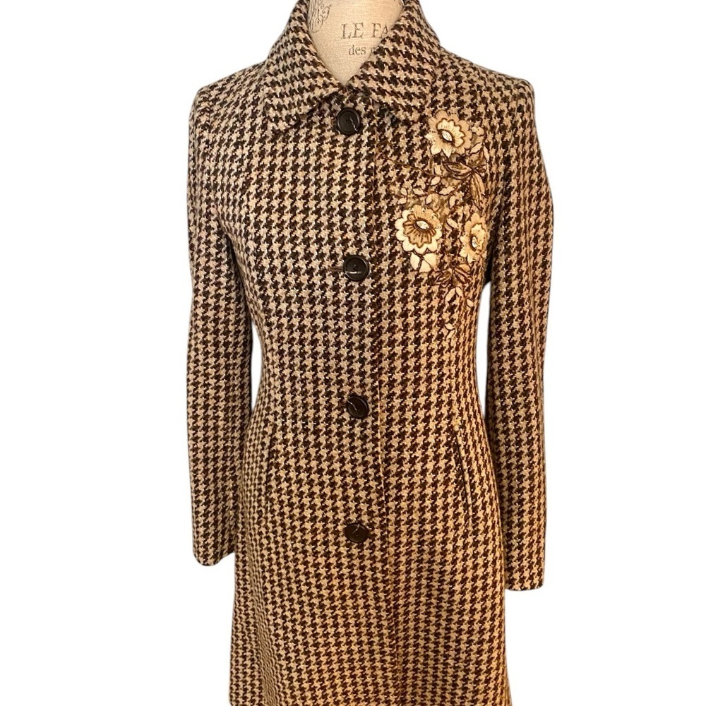 Women's Houndstooth Coat with Floral Embroidery